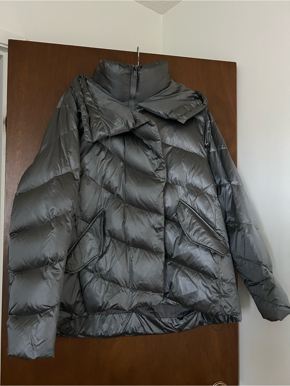 Women's Puffer Jacket - Gray